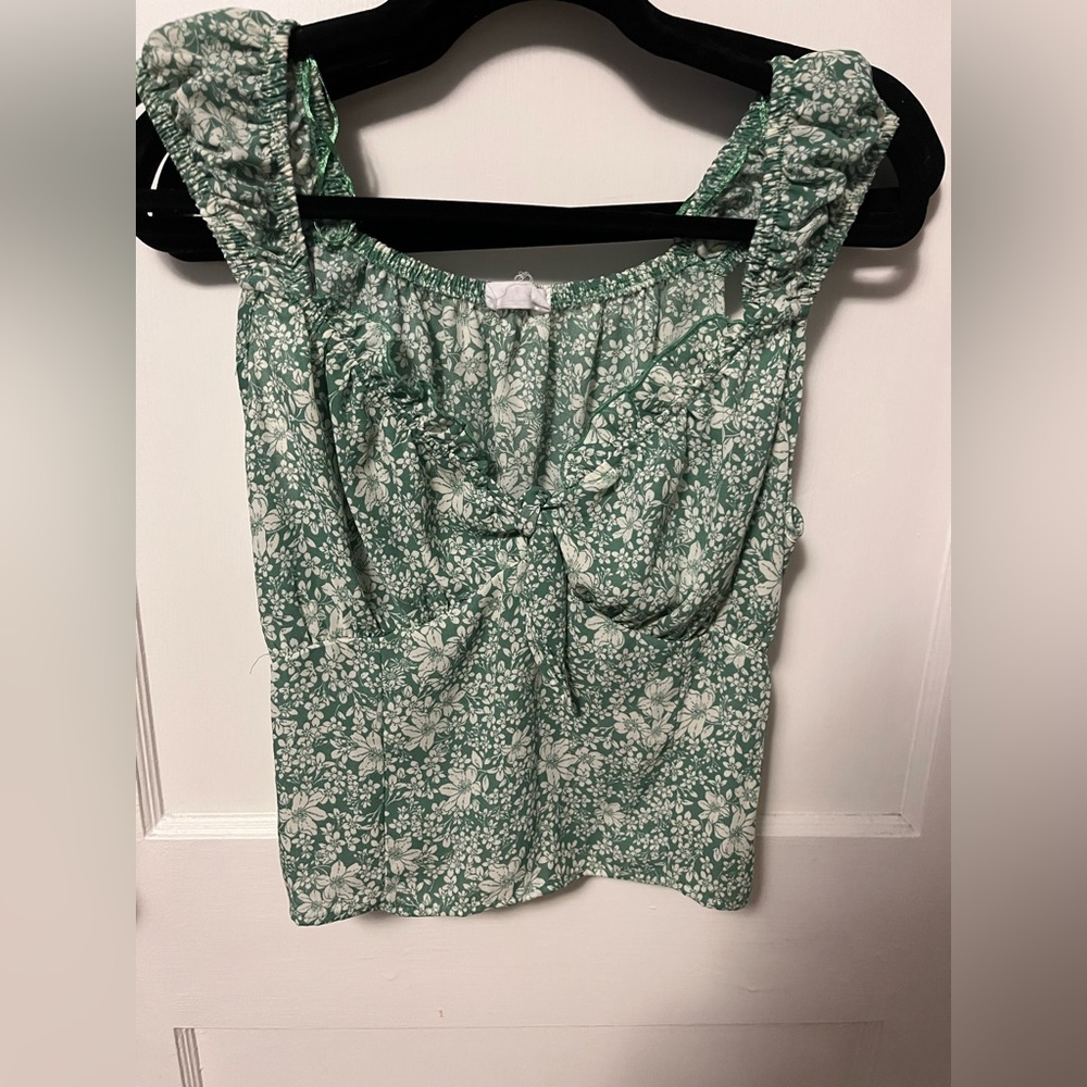 Sienna sky green and white floral top size large